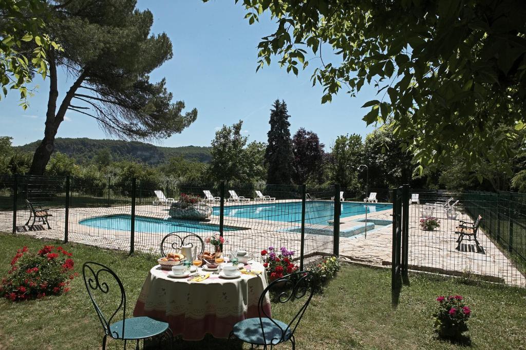Chambres d'Hôtes Le Menestrel Les Eyzies Exterior foto
